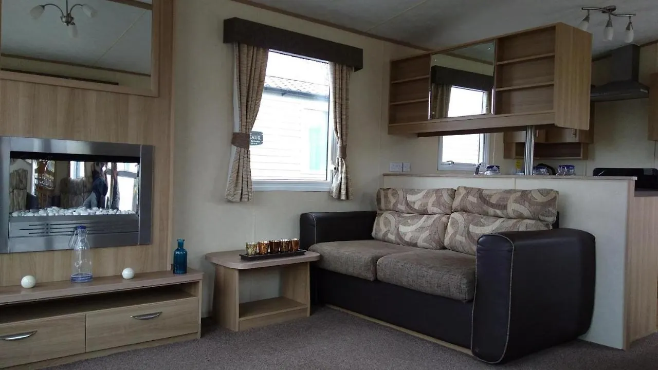 Holiday home Pet Friendly Sea View Static At Thornwick Bay Villa Flamborough United Kingdom