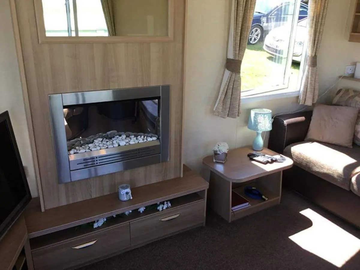 Pet Friendly Sea View Static At Thornwick Bay Villa Flamborough Holiday home